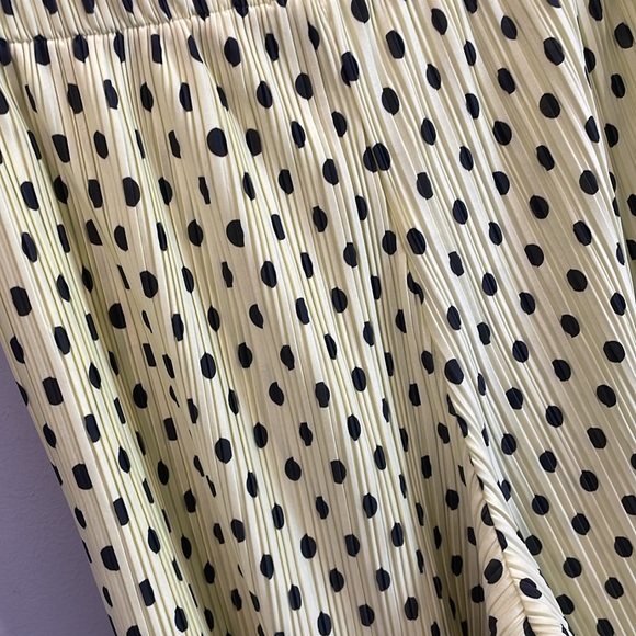 ASOS cropped crinkle pants size S - Picture 2 of 2